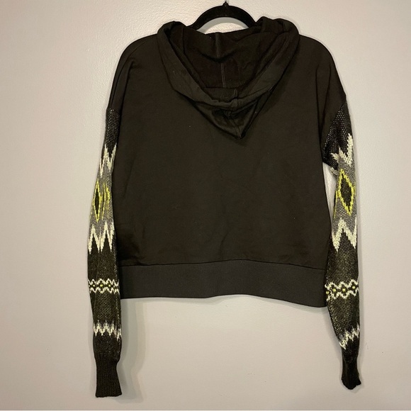 Central Park West | Black Hoodie Sweater Arms zig zag - Picture 2 of 10